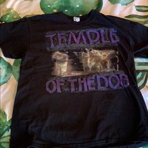 Gildan | Tops | Temple Of The Dog Shirt 